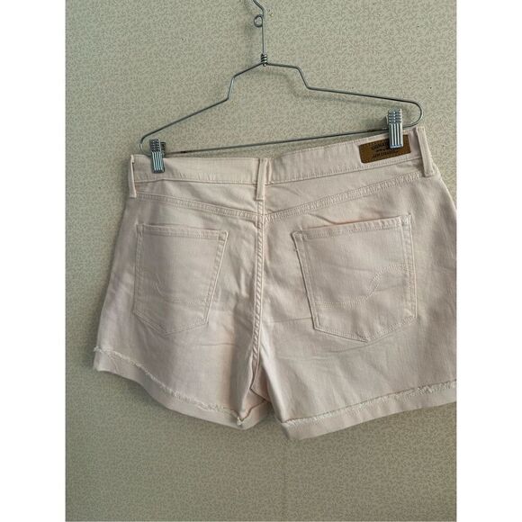Signature Levi’s high-rise shorts - Picture 6 of 7